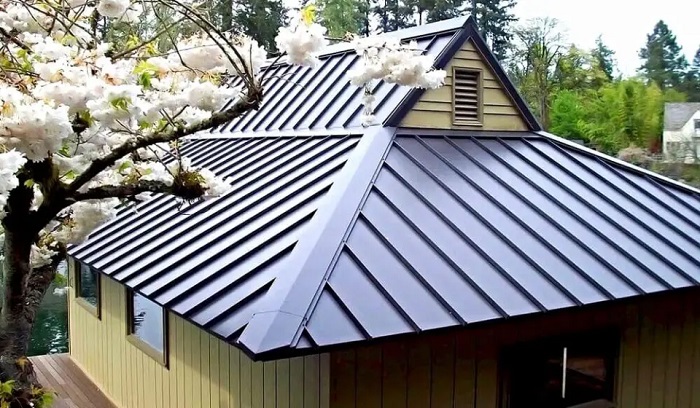 屋面彩钢翻新施工多少钱?